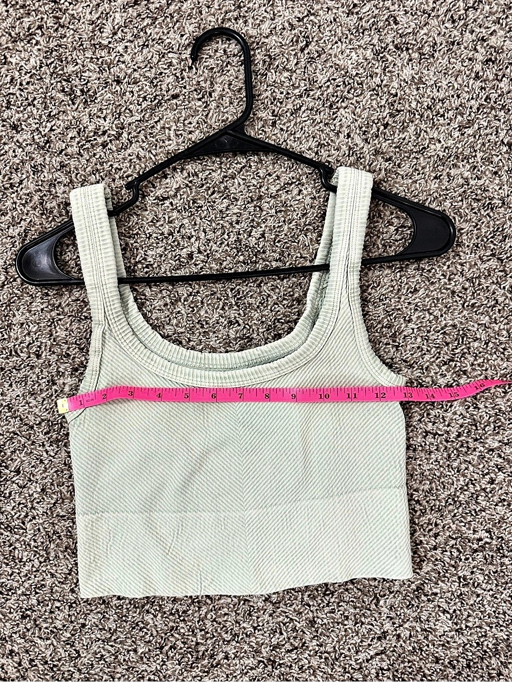 Basic Ribbed Cropped Athletic Top - Picture 5 of 6